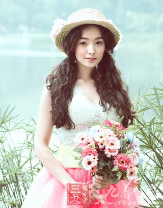 點擊將在新窗口查看全圖 中醫(yī)養(yǎng)生 巧用艾灸防肌膚老化